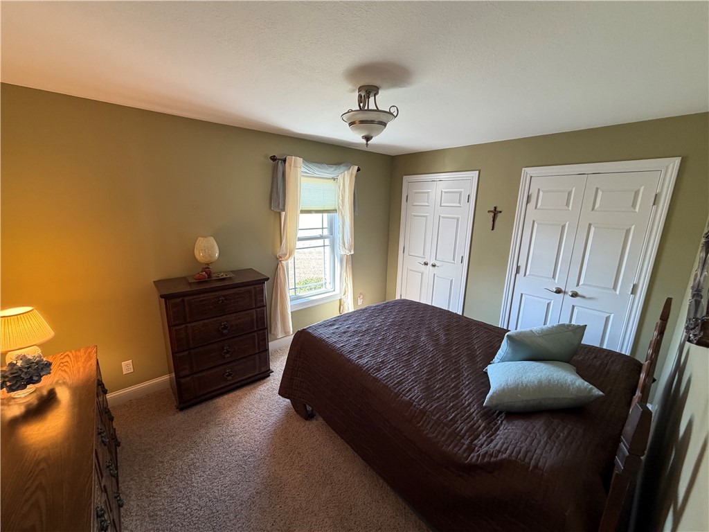 2085 E Hurricane Lane Property Photo 24