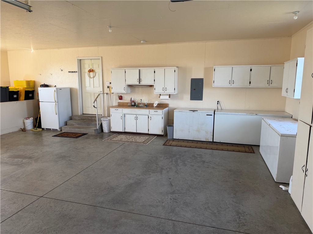 2085 E Hurricane Lane Property Photo 28
