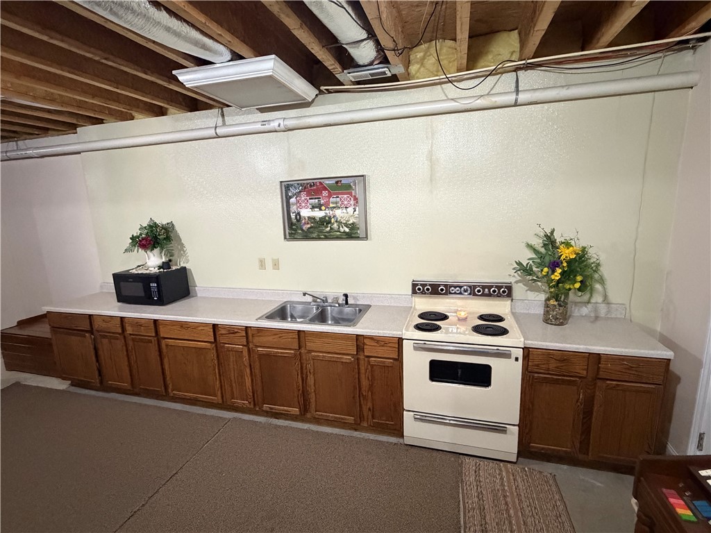 2085 E Hurricane Lane Property Photo 34