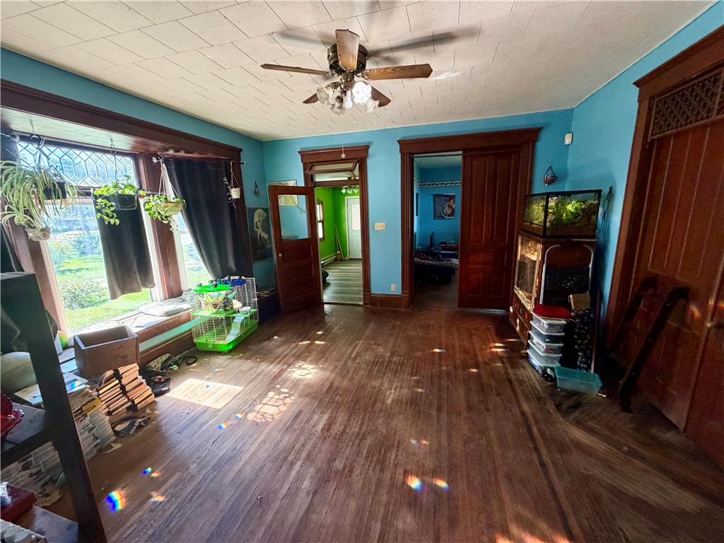 1127 N Griffin Street Property Photo 5