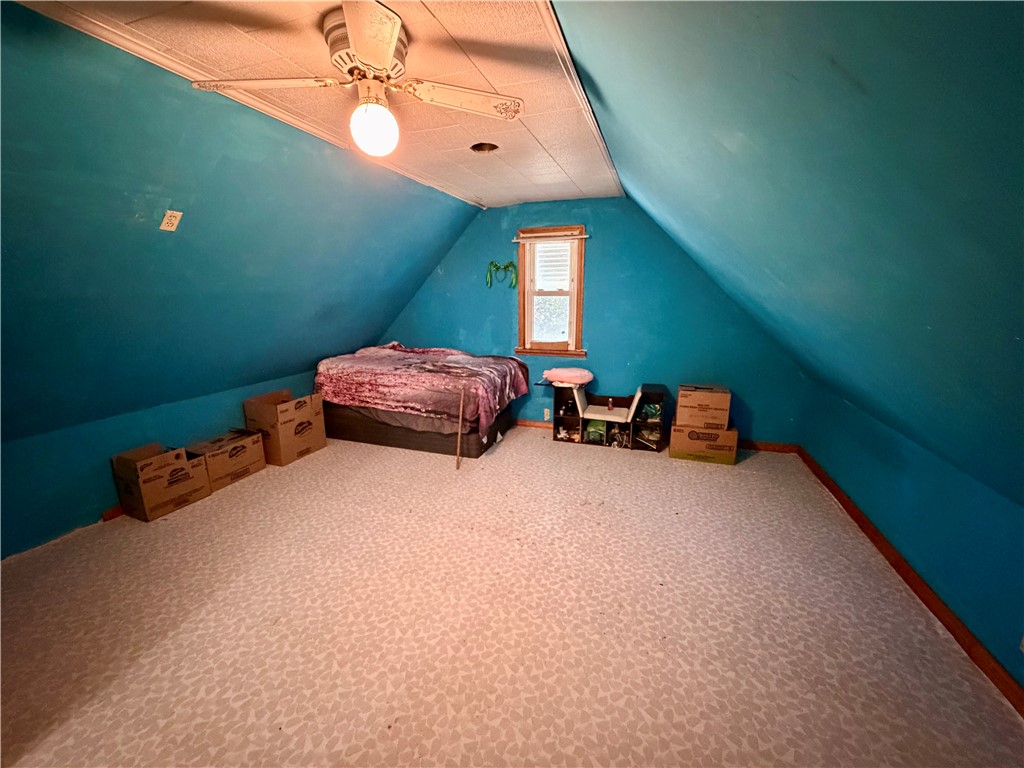 1127 N Griffin Street Property Photo 9