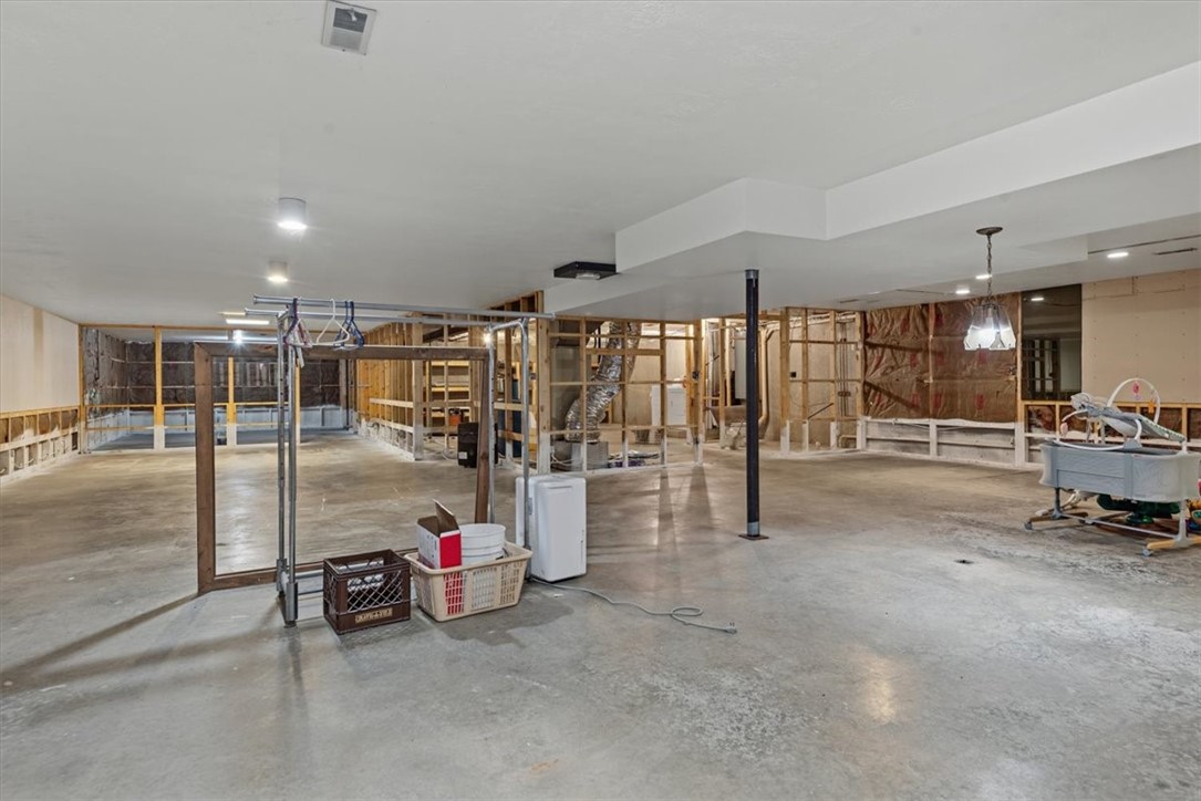 919 N Chestnut Street Property Photo 35