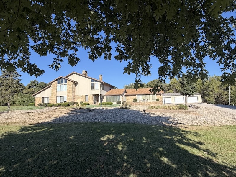 18105 Divider Road Property Photo 6