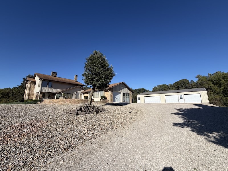 18105 Divider Road Property Photo 9