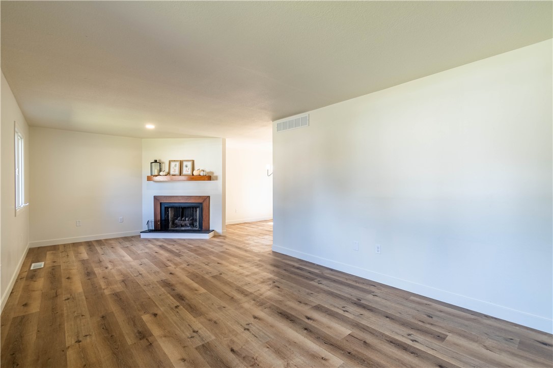 601 E Stella Drive Property Photo 5
