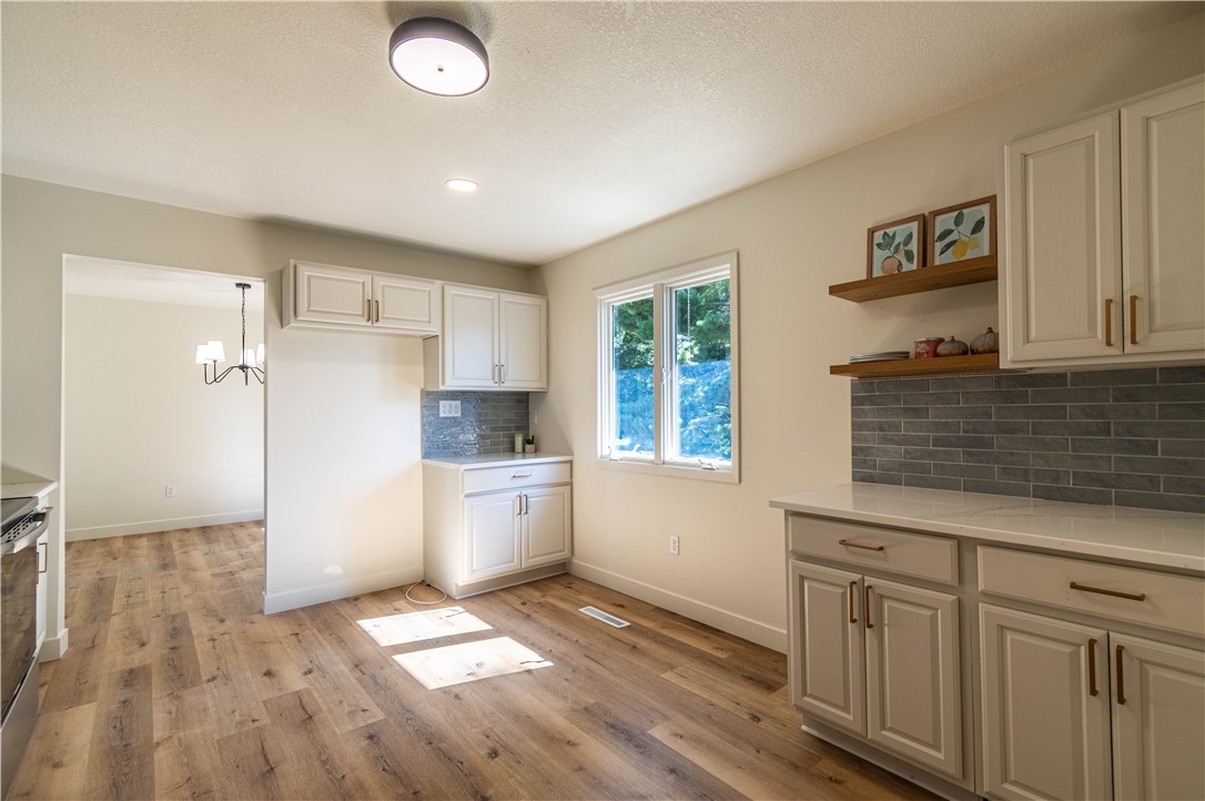 601 E Stella Drive Property Photo 10