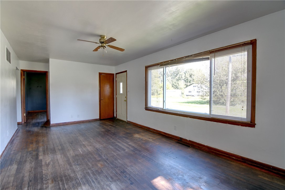 905 W Olive Street Property Photo 3