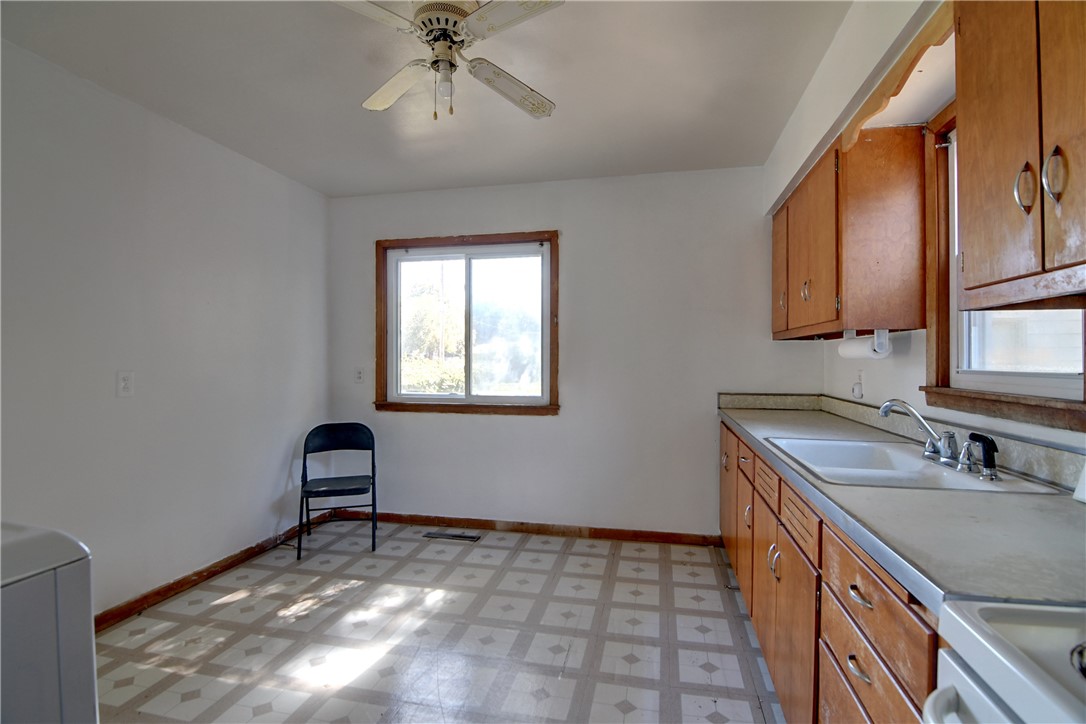 905 W Olive Street Property Photo 6