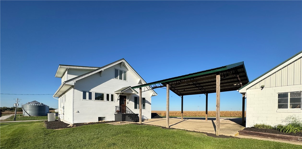 19284 E 2500th Road Property Photo 13