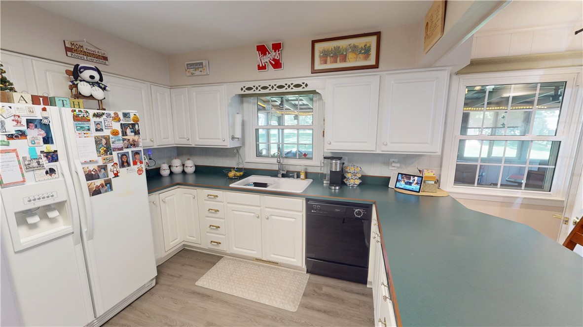208 Denvale Drive Property Photo 12