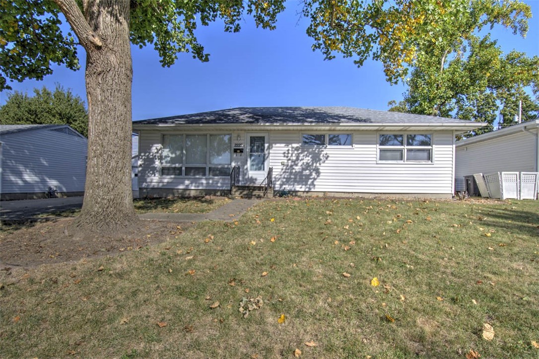 2222 Yorkshire Drive Property Photo 1