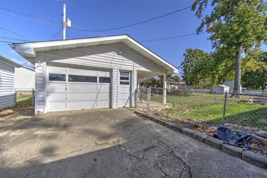 2222 Yorkshire Drive Property Photo 26
