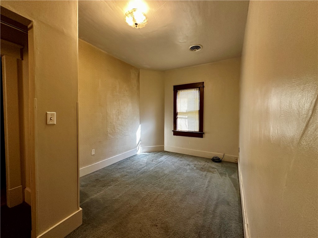 20015 Livingston Road Property Photo 13