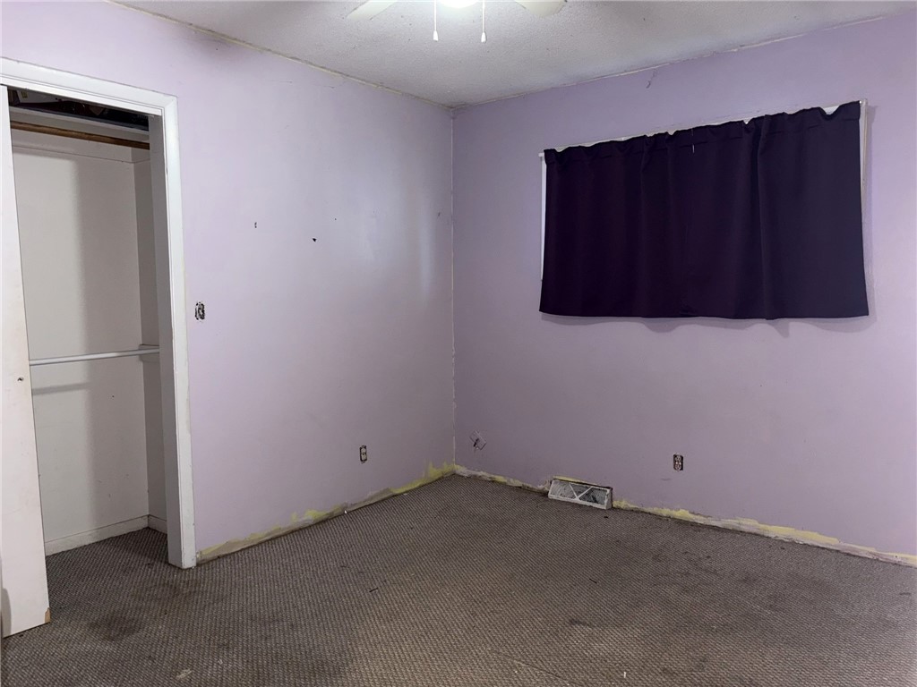 904 W Holiday Drive Property Photo 17
