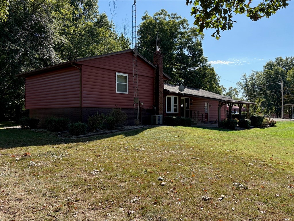 811 N Ash Street Property Photo 3