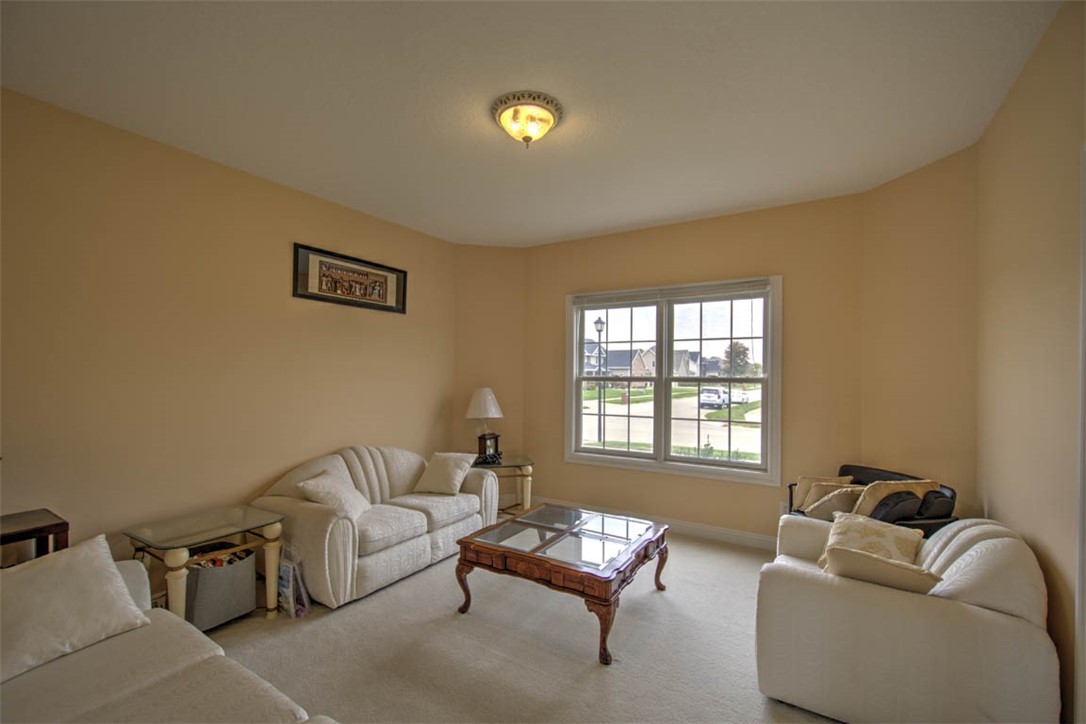 1133 Greenbrier Boulevard Property Photo 9