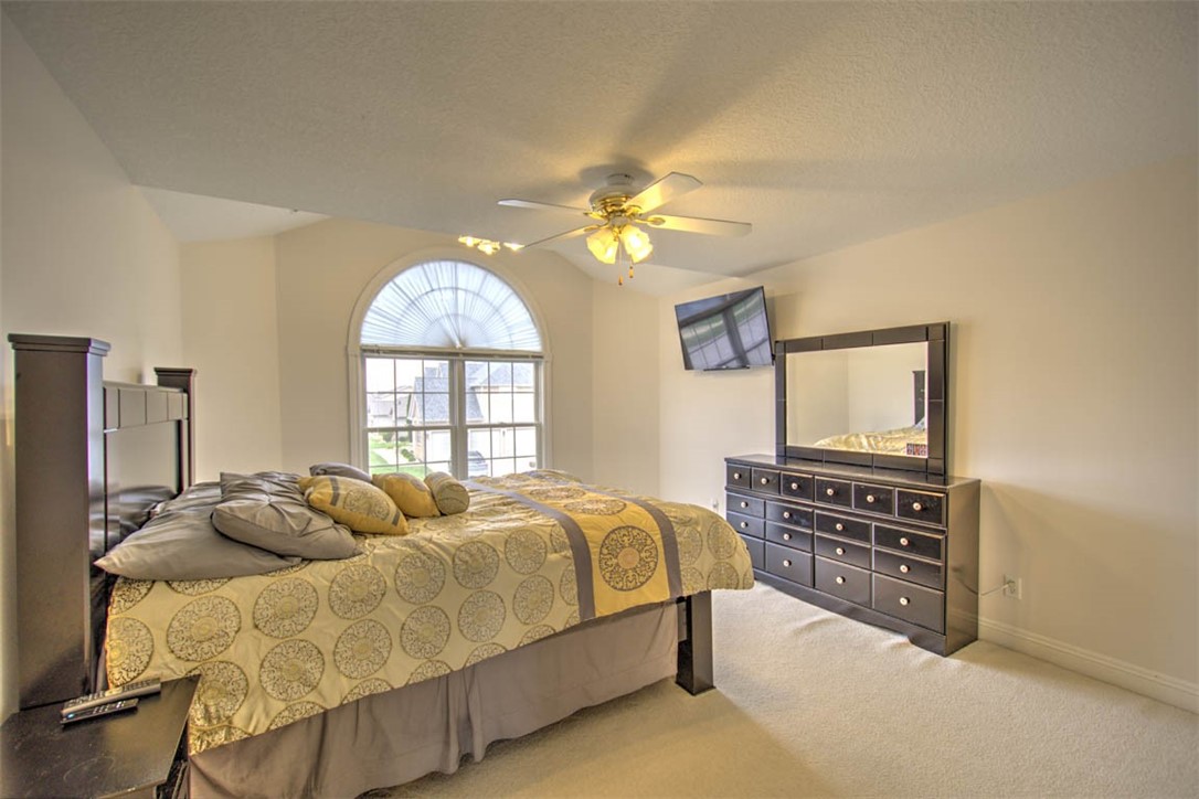 1133 Greenbrier Boulevard Property Photo 25