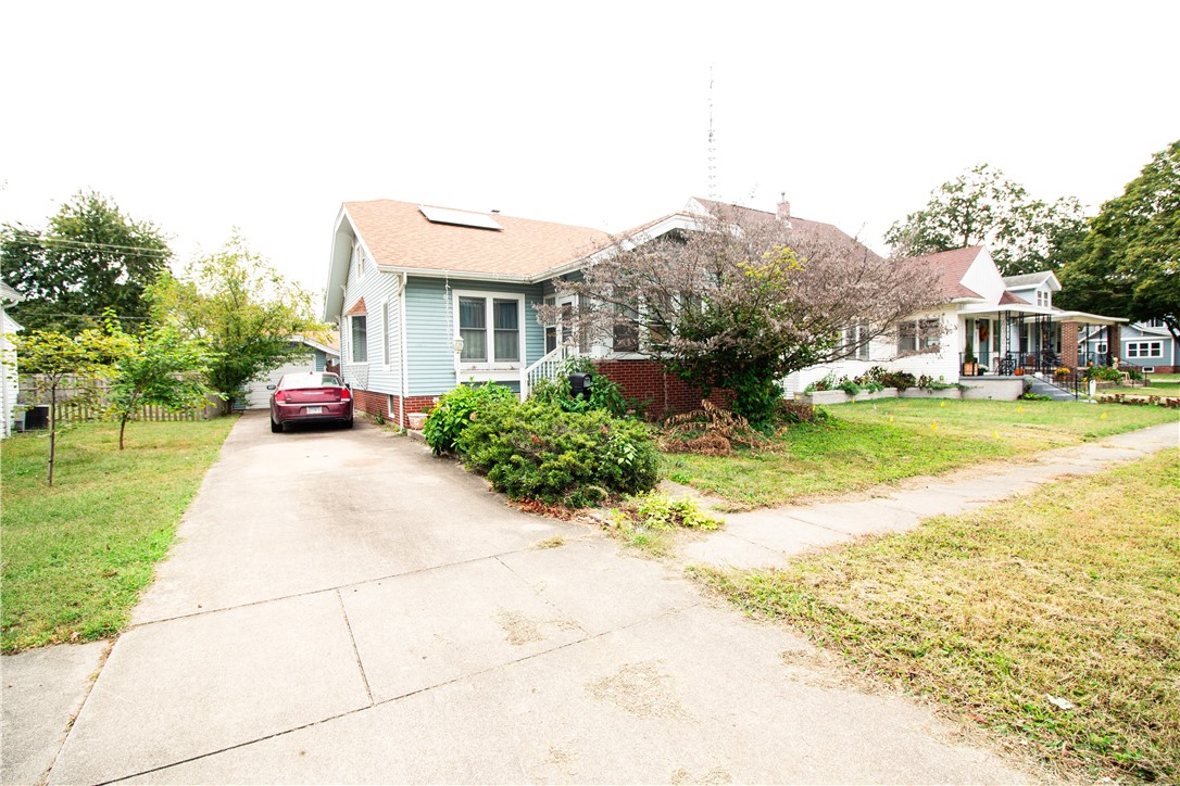 2713 Richmond Avenue Property Photo 2