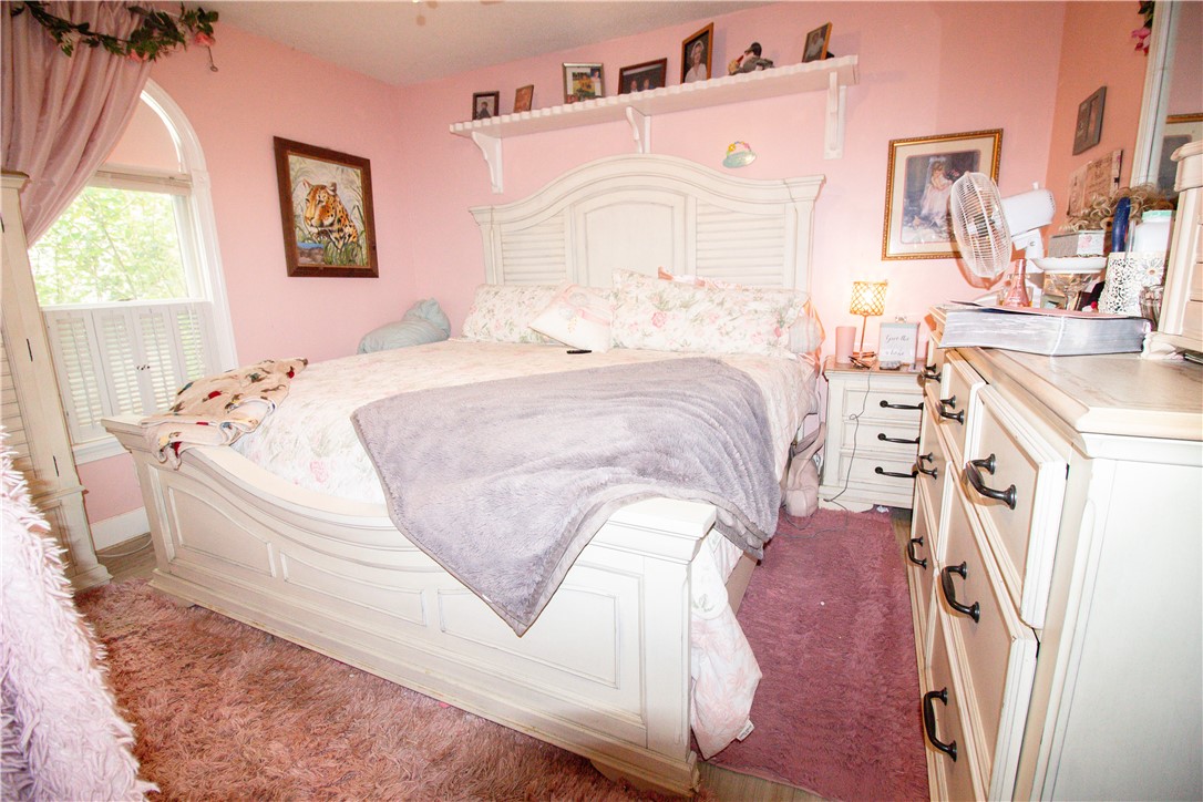 2713 Richmond Avenue Property Photo 8