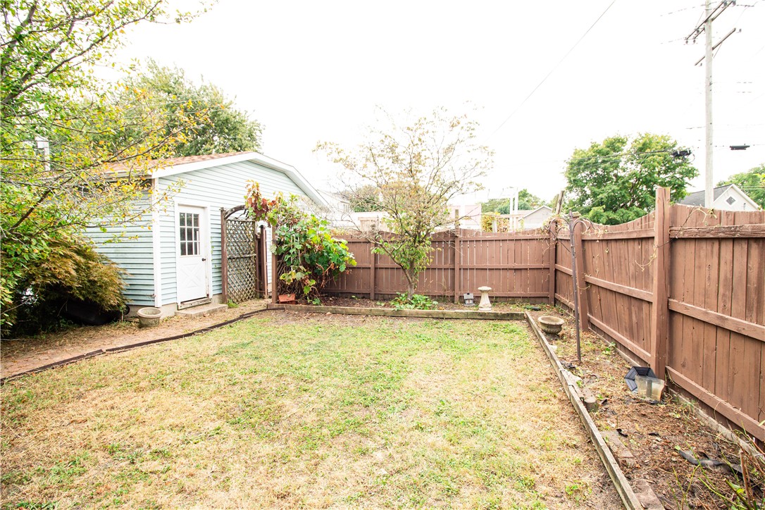 2713 Richmond Avenue Property Photo 15