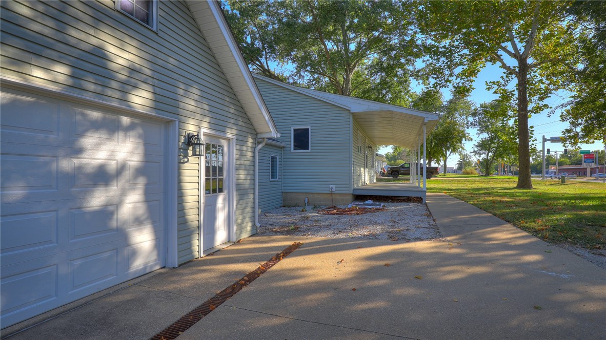 530 State Route 121 Highway Property Photo 15