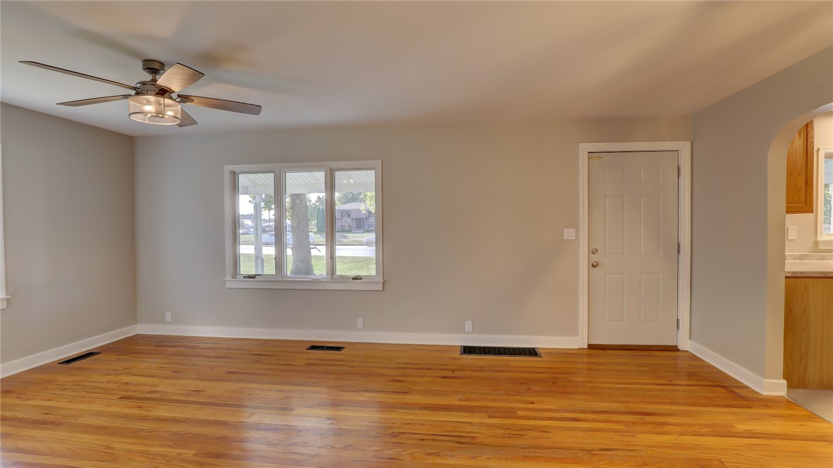 530 State Route 121 Highway Property Photo 16