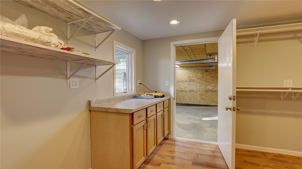 530 State Route 121 Highway Property Photo 32
