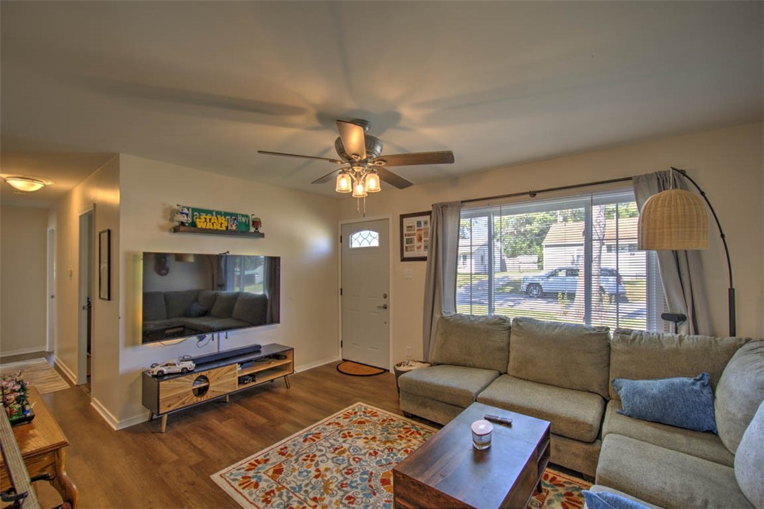 55 Ridgeway Drive Property Photo 4