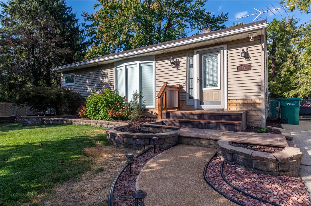 19 Maple Court Property Photo 1
