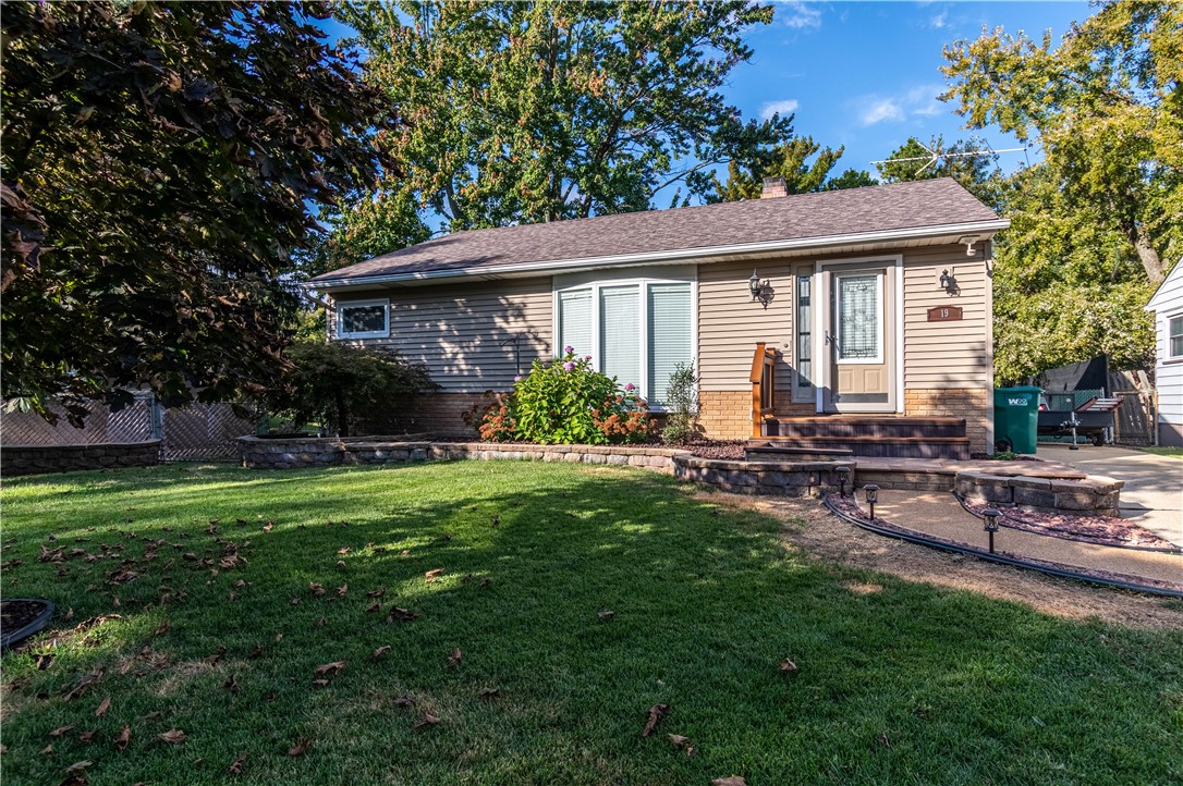 19 Maple Court Property Photo 3