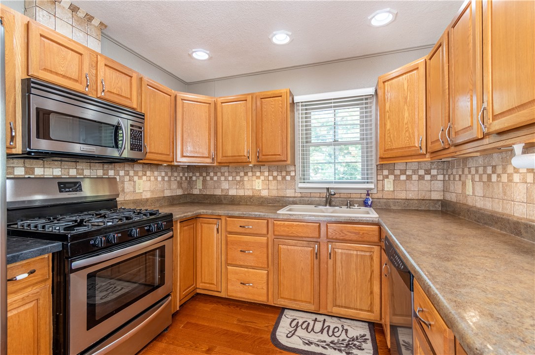 19 Maple Court Property Photo 10