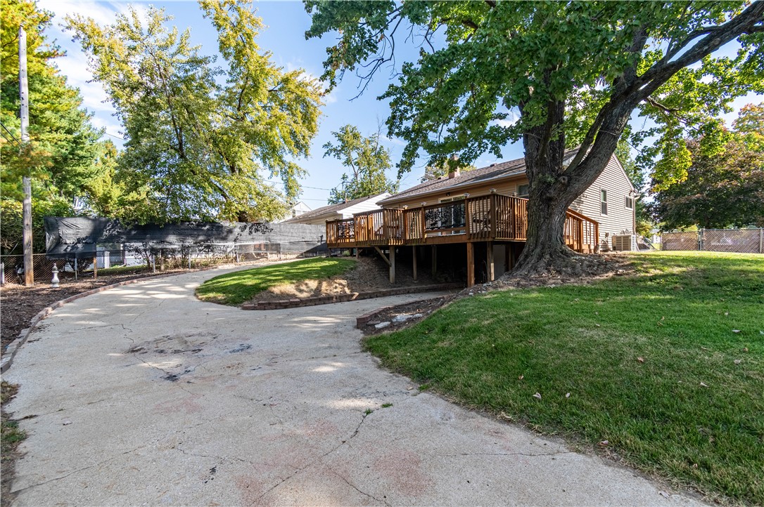 19 Maple Court Property Photo 31