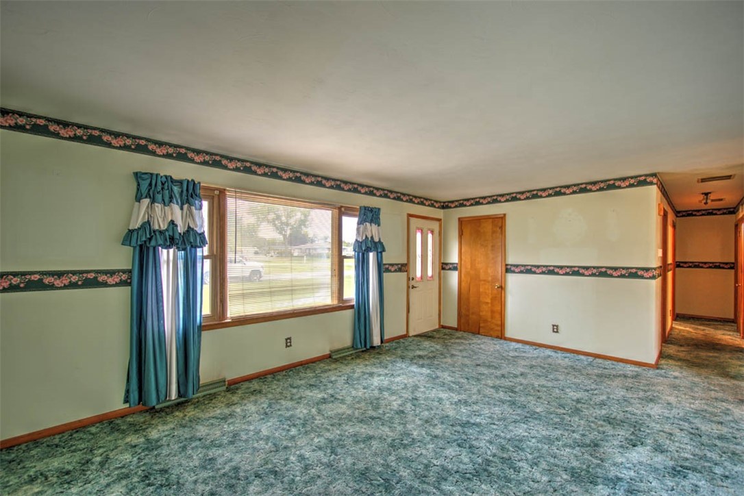 595 Benton Drive Property Photo 9