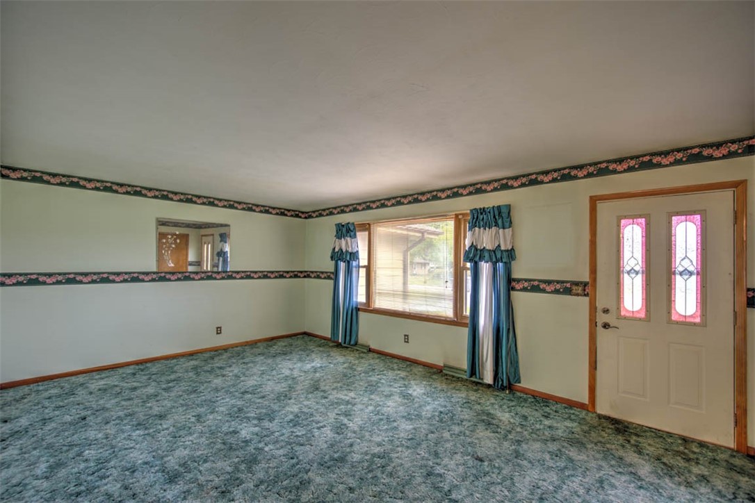 595 Benton Drive Property Photo 11