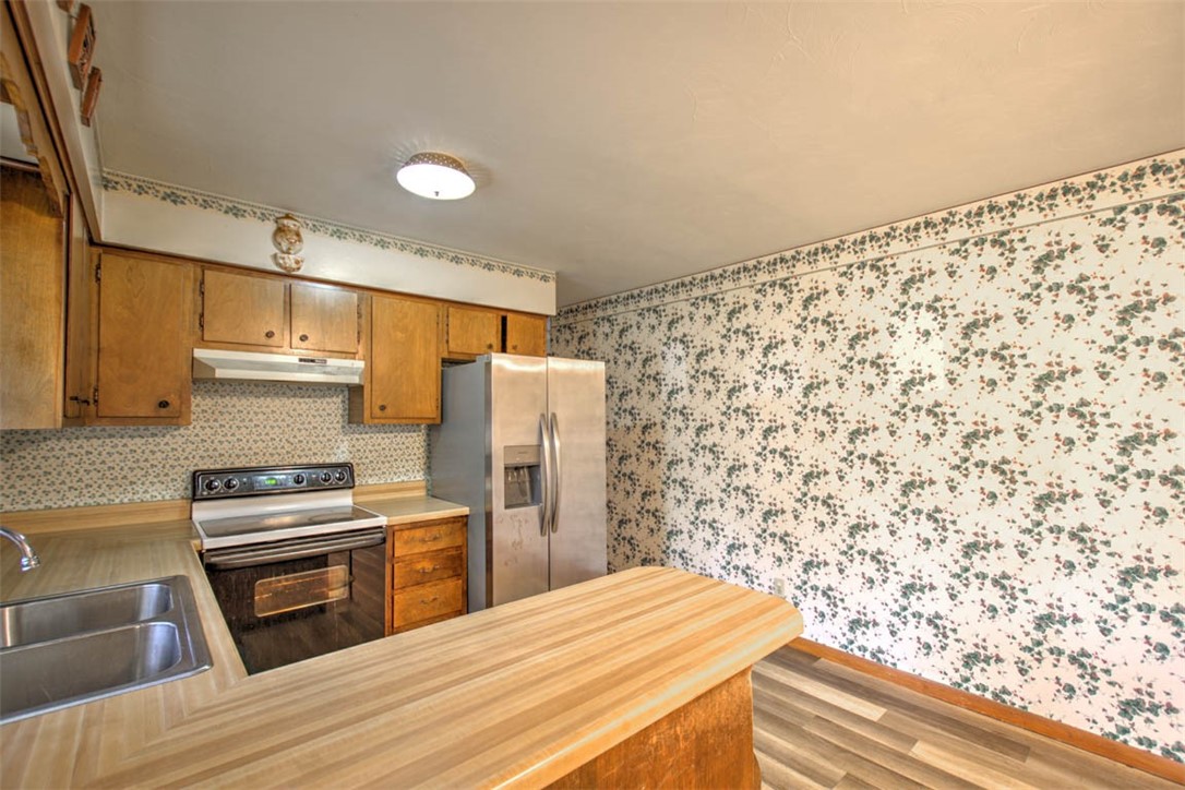 595 Benton Drive Property Photo 15