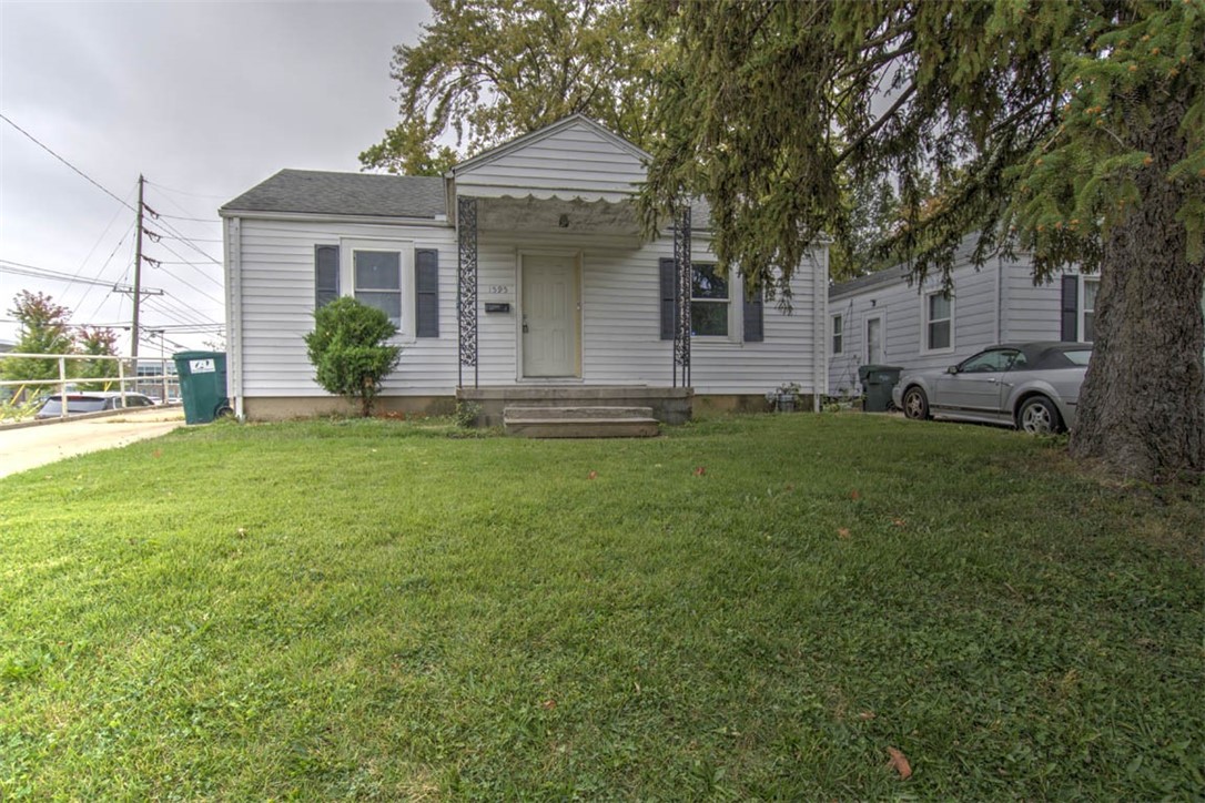 1595 Vanderhoof Street Property Photo 1