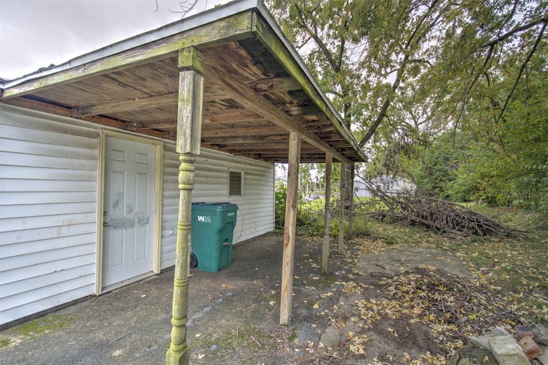 1595 Vanderhoof Street Property Photo 17