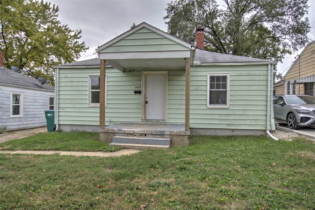 1575 Vanderhoof Street Property Photo 1