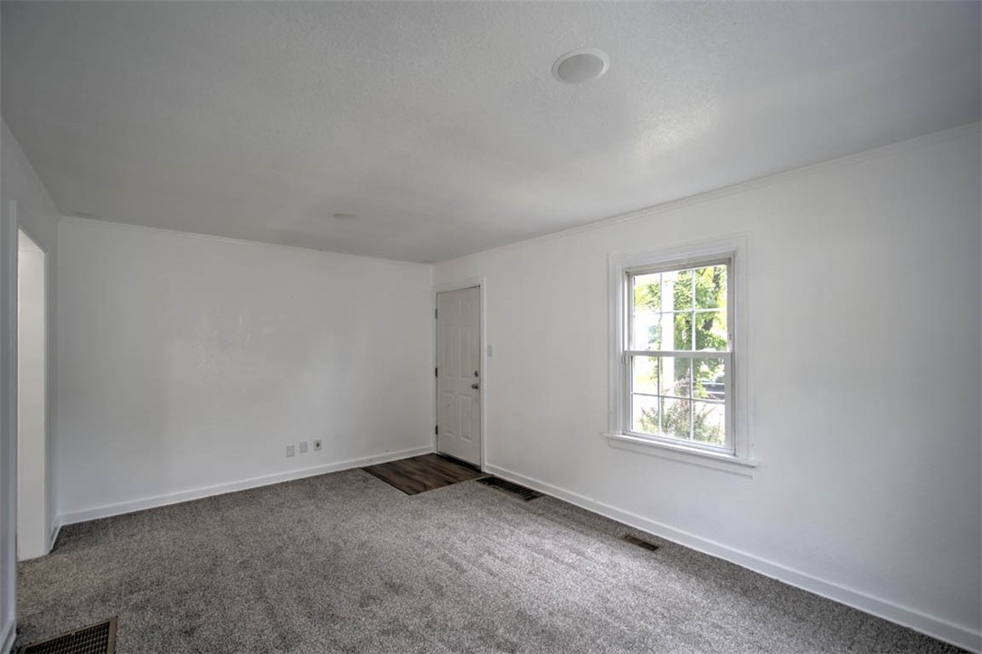 1423 Vanderhoof Street Property Photo 5