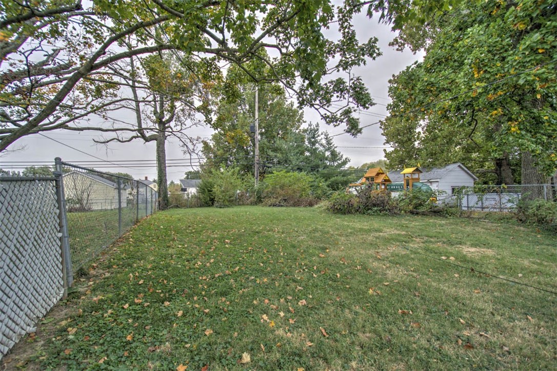 1423 Vanderhoof Street Property Photo 16