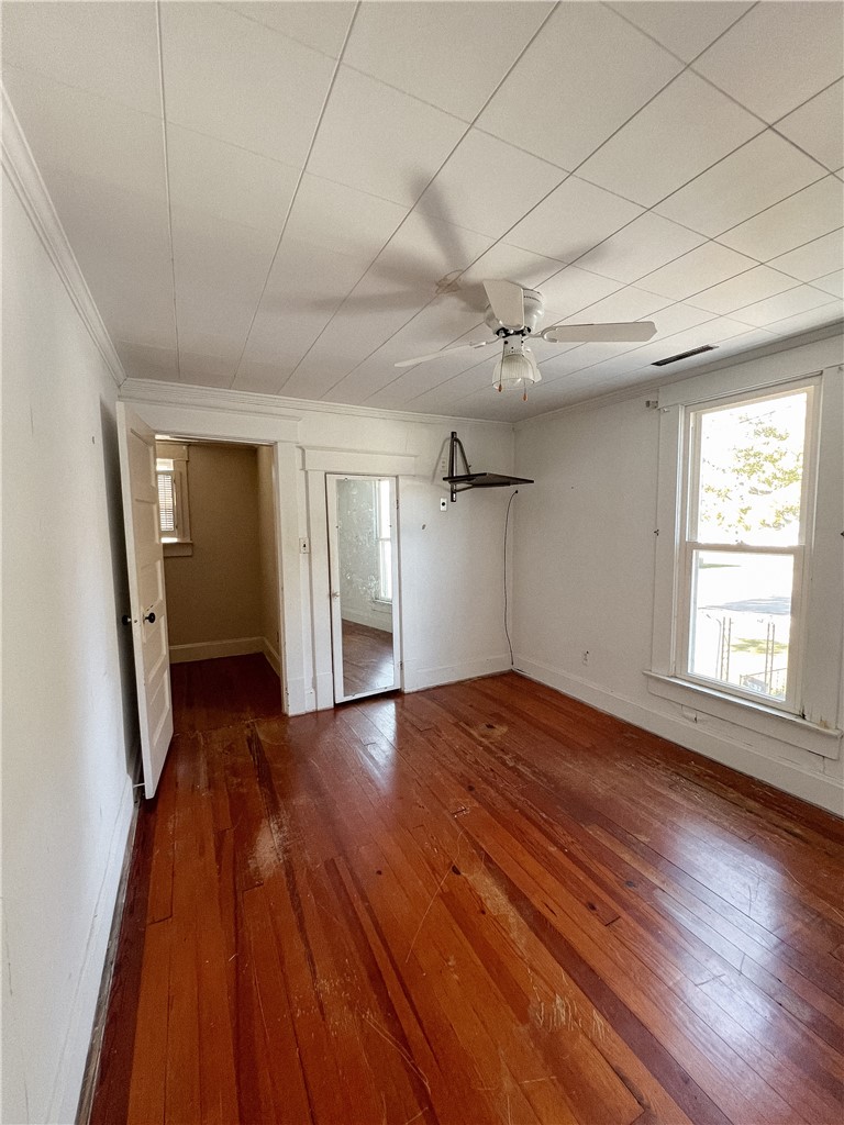 504 N Robb Street Property Photo 15