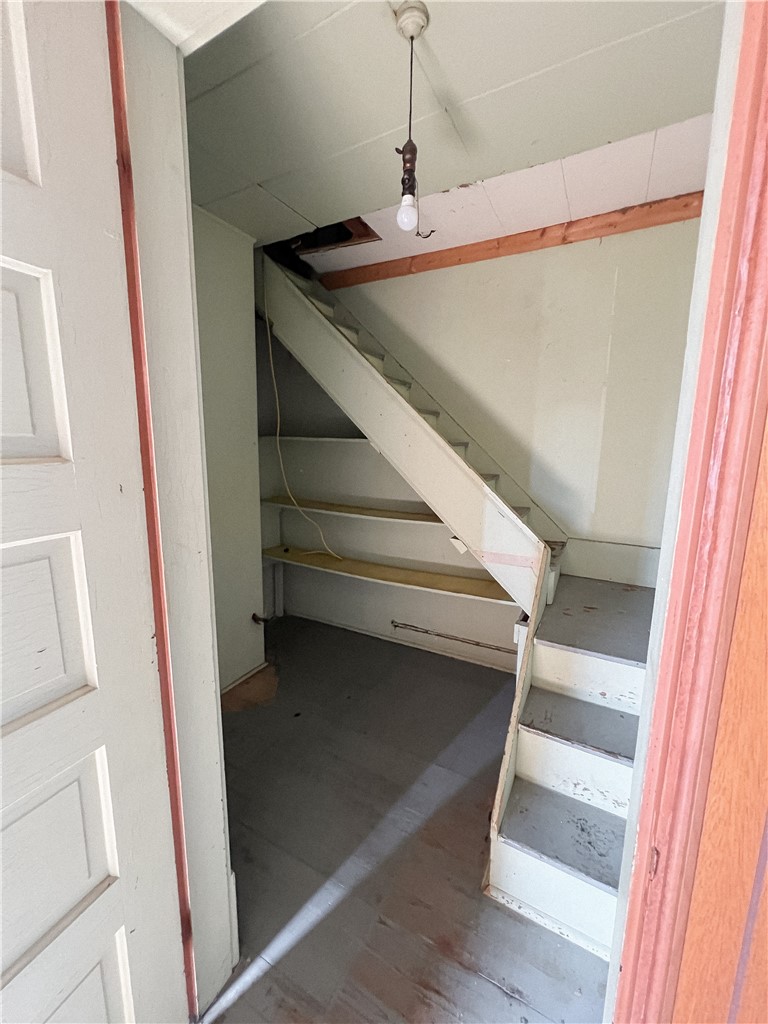 504 N Robb Street Property Photo 16