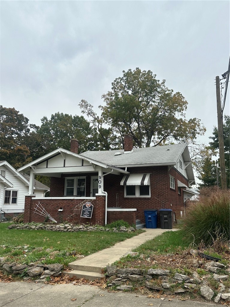 909 N Sherman Street Property Photo 3