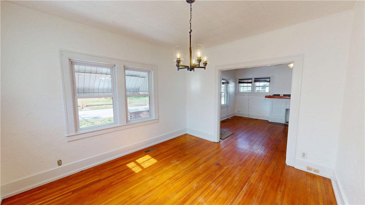 909 N Sherman Street Property Photo 12