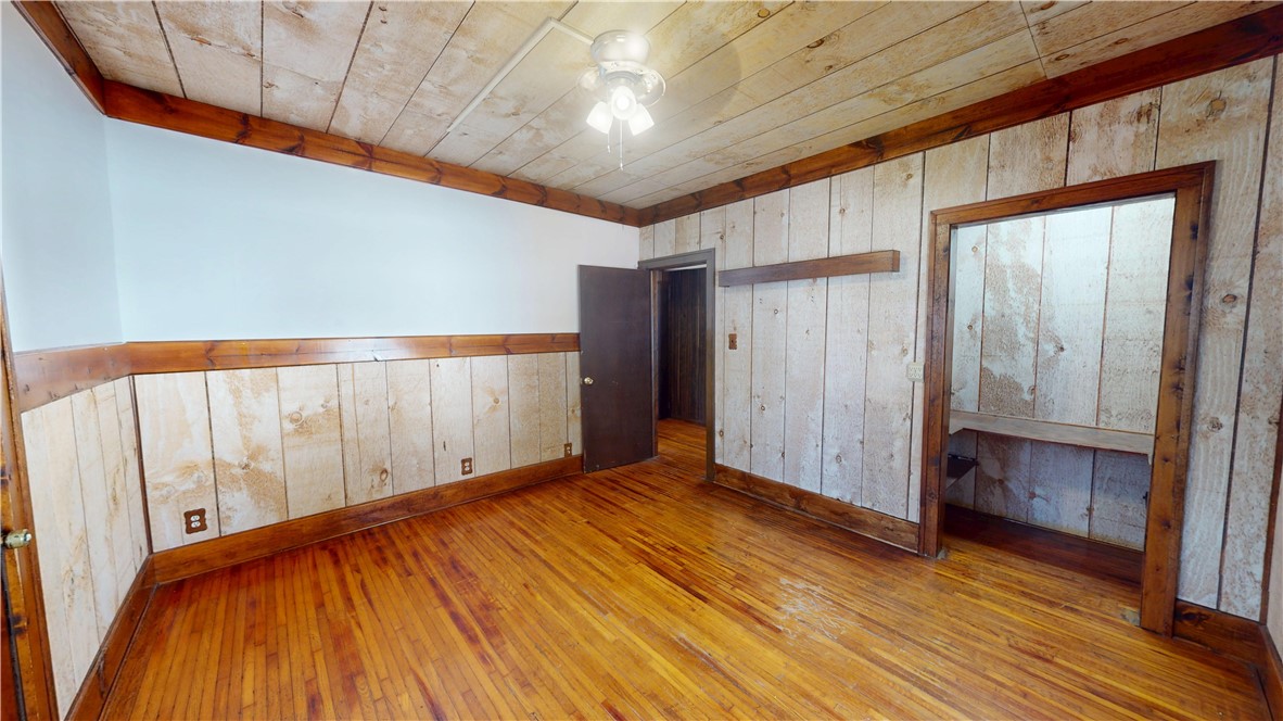 909 N Sherman Street Property Photo 19