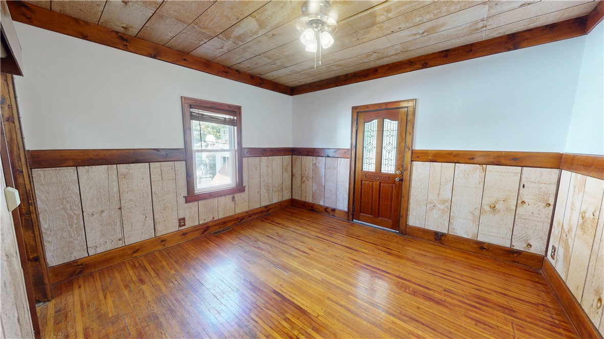 909 N Sherman Street Property Photo 20