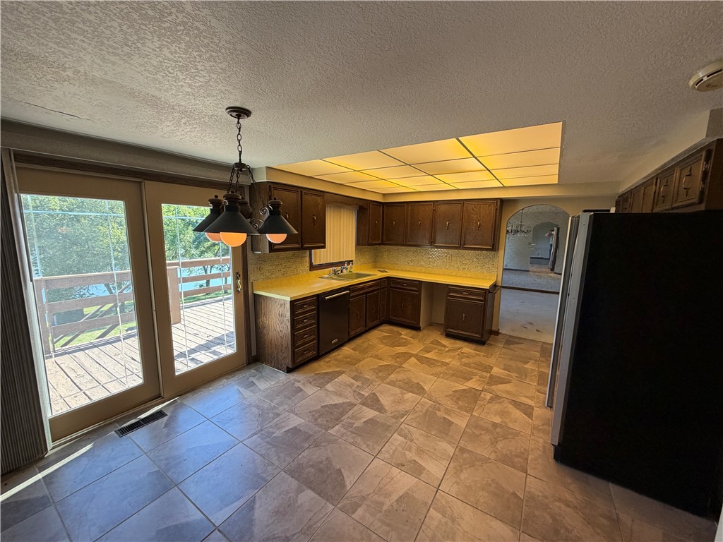 380 Shoreline Place Property Photo 12