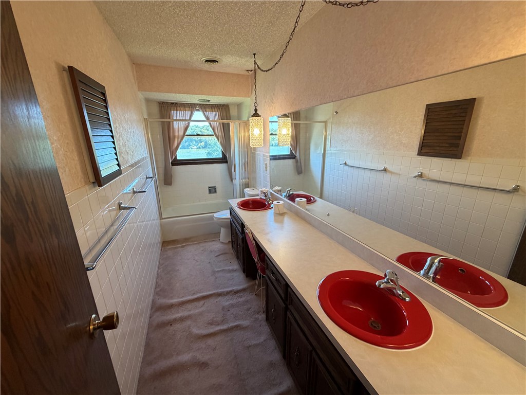 380 Shoreline Place Property Photo 19