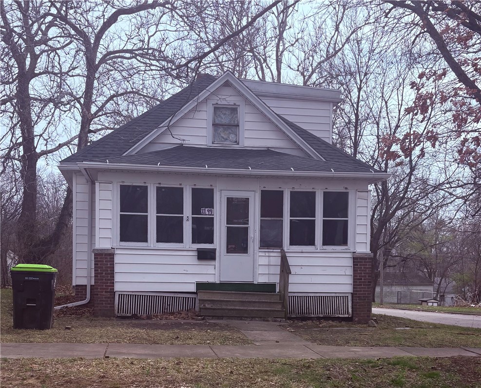 1199 King Street Property Photo 1