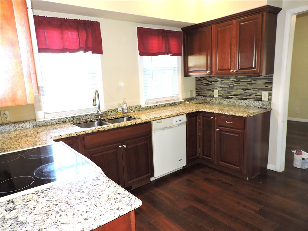 2106 Washington Avenue Property Photo 6
